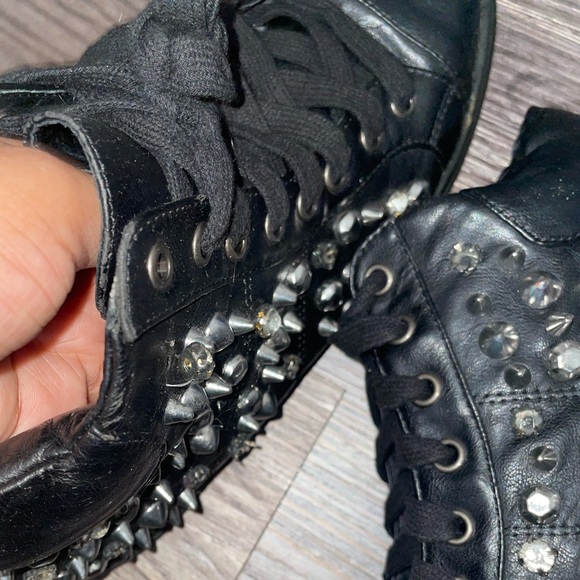 Top Shop Black Studded Sneakers size 8.5 - Picture 4 of 4